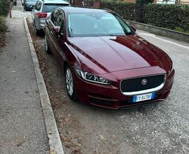 Jaguar xe 2.0 180cv