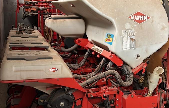 Seminatrice Kuhn-Nodet mais