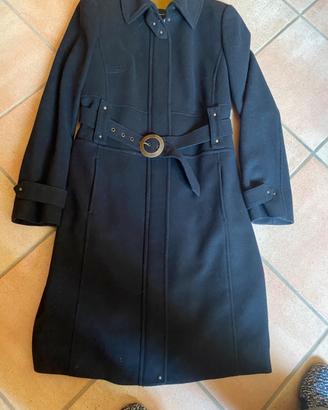 Cappotto nero con cintura