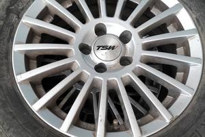 4 cerchi 5 fori viti alfa romeo