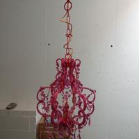 Lampadario chandelier rosa Maison du Monde – Stile