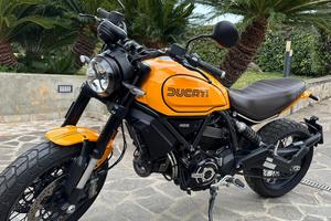 Ducati scrambler 1100 tribute