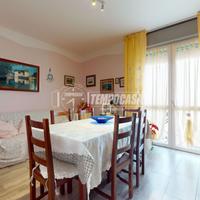 APPARTAMENTO CON TRE CAMERE, GARAGE CANTINA E POST