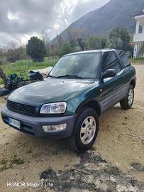 Toyota RAV4 2.0i 16V cat 3P Fun (94 kw)