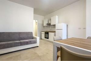 Bilocale arredato, ristrutturato a nuovo, con post