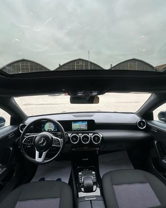 Mercedes-benz CLA 200 d Automatic Sport TETTO APRI