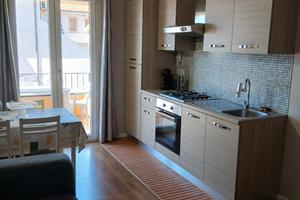 Nuovo confortevole con terrazzo