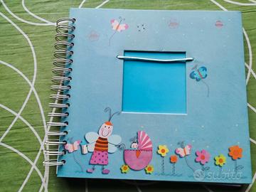 Album portafotografie rilegato e illustrato