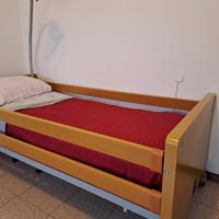 Letto ortopedico elettrico per disabili