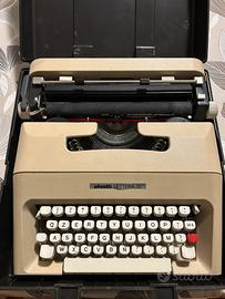 Macchina da scrivere Olivetti Lettera 35