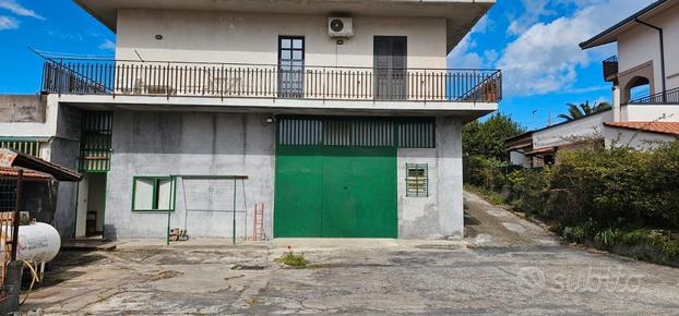 A219 - Appartamento in villa zona Mompilieri