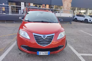 Lancia-Ypslon 1.2 8v Oro 69CV
