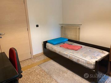 Brescia- Camera solo STUDENTI UOMINI -