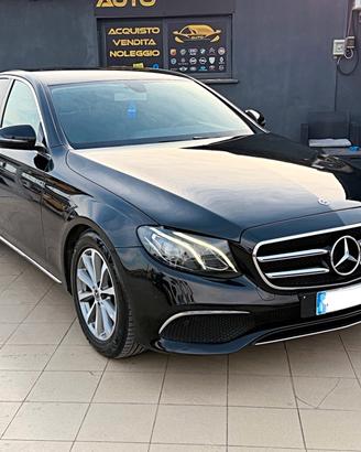 Mercedes-benz E 220 d Auto Exclusive Garanzia 12 M