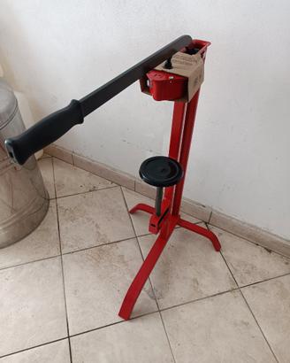 Tappatrice Grifo per bottiglie di vino