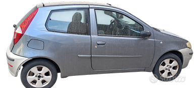 Fiat Punto 1.2 intera per ricambi - 500 euro