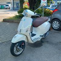 Piaggio Vespa 125 Primavera