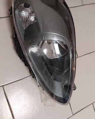 Faro Fiat Grande Punto 2009