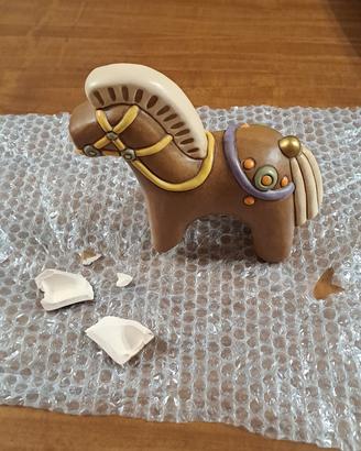 Thun cavallo rotto