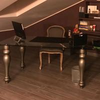 Grande tavolo in vetro rettangolare