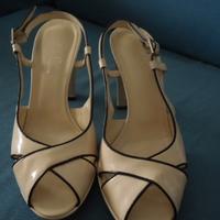 Sandali beige in vernice N° 39