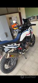 Africa twin 1100 completa di terminale akrapovic