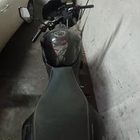 Suzuki gsr 600