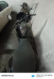 Suzuki gsr 600