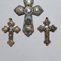 TRIS CROCIFISSI PAPALI MICROMOSAICI