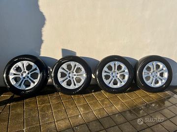 Cerchi in lega R18 Land Rover Originali con gomme