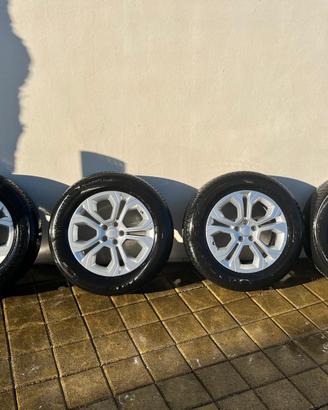 Cerchi in lega R18 Land Rover Originali con gomme