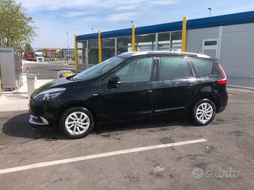 Renault scenic 2015