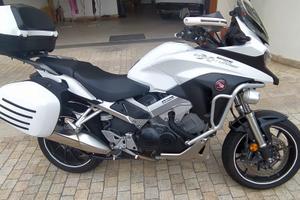 Honda cross runner 800