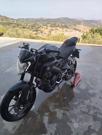 YAMAHA MT-125 