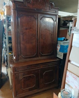 credenza con alzata 