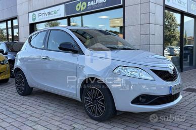 LANCIA Ypsilon 1.2 69 CV 5 porte GPL Ecochic Gold