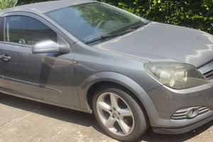 opel Astra gtc