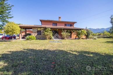 VILLA SINGOLA A RIETI