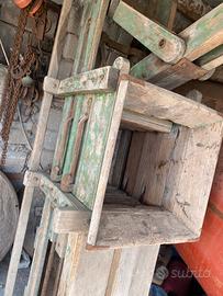 Imballatrice antica e ruote carro