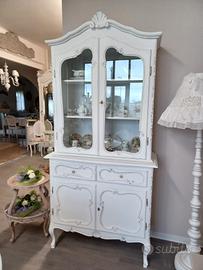 credenza vetrina rifatta shabby 
