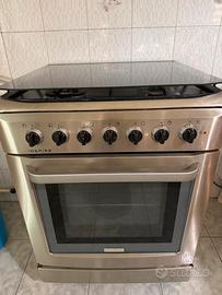 Cucina REX Elettrolux “Inspire” 4 fuochi NUOVO