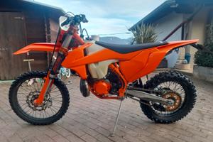 KTM 300 EXC six days my '19