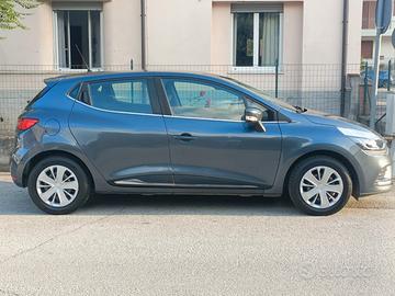 RENAULT Clio 4ª serie - 2017