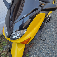 T MAX 500 giallo