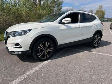 Nissan Qashqai connecta