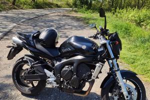 Yamaha FZ6 limited Total black