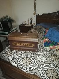 Macchina per cucire dell'epoca mussoliniana