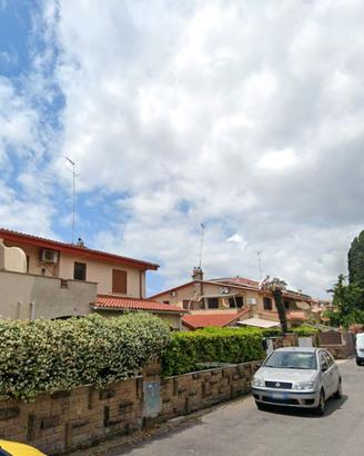 Cerveteri trilocale arredato con balcone
