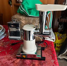 trita carne e grattugia 