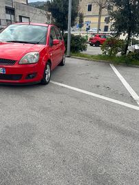 Ford fiesta 1.2 benzina e gpl